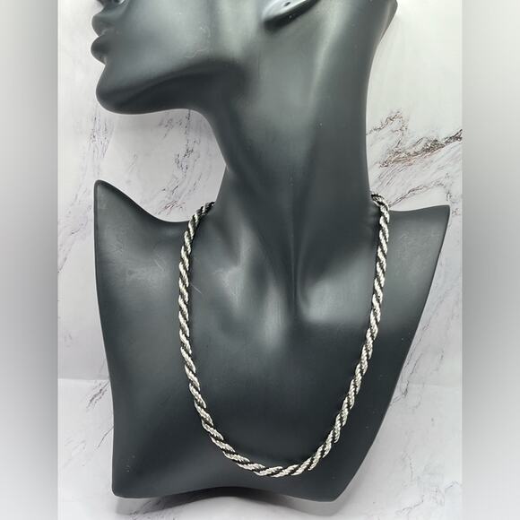 Vintage KR silver tone twisted rope chain - Picture 4 of 7